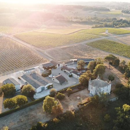 Gites Du Chateau De Panisseau Thénac Екстериор снимка